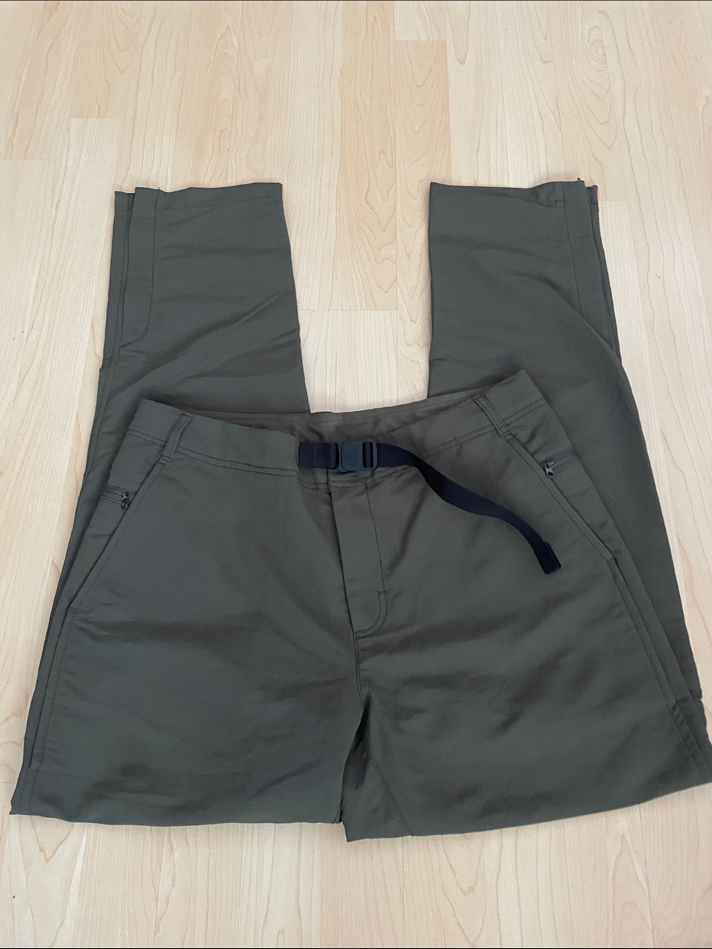 The North Face - Men's Olive Outdoor Pants